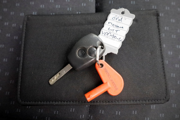 Opel Movano 2.3 CDTI 146pk Bakwagen met laadklep en zijdeur 10-2019