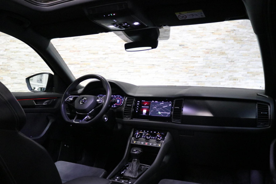 Škoda Kodiaq 1.5 TSI Sportline Business | Panoramadak | Virtual Cockpit | Camera | CANTON | ACC | Carplay | Electr. Stoel | Dodehoeksensoren | ORIG NL | Vol opties |