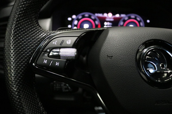 Škoda Kodiaq 1.5 TSI Sportline Business | Panoramadak | Virtual Cockpit | Camera | CANTON | ACC | Carplay | Electr. Stoel | Dodehoeksensoren | ORIG NL | Vol opties |