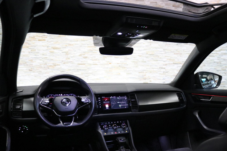 Škoda Kodiaq 1.5 TSI Sportline Business | Panoramadak | Virtual Cockpit | Camera | CANTON | ACC | Carplay | Electr. Stoel | Dodehoeksensoren | ORIG NL | Vol opties |