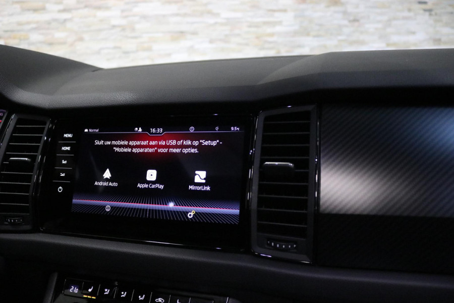 Škoda Kodiaq 1.5 TSI Sportline Business | Panoramadak | Virtual Cockpit | Camera | CANTON | ACC | Carplay | Electr. Stoel | Dodehoeksensoren | ORIG NL | Vol opties |