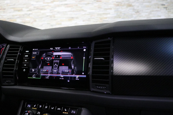 Škoda Kodiaq 1.5 TSI Sportline Business | Panoramadak | Virtual Cockpit | Camera | CANTON | ACC | Carplay | Electr. Stoel | Dodehoeksensoren | ORIG NL | Vol opties |