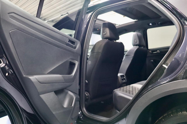 Volkswagen T-Roc 1.5 TSI R-Line Ed PANO|IQ|Digitaal Dash|VOL