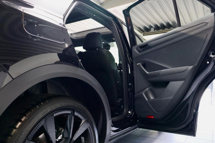 Volkswagen T-Roc 1.5 TSI R-Line Ed PANO|IQ|Digitaal Dash|VOL