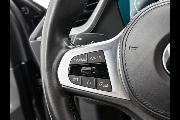 BMW 1-serie 118i High Executive M-SPORT | BLACK-LINE | HEAD-UP | HARMAN KARDON