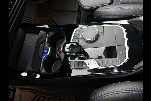 BMW 1-serie 118i High Executive M-SPORT | BLACK-LINE | HEAD-UP | HARMAN KARDON