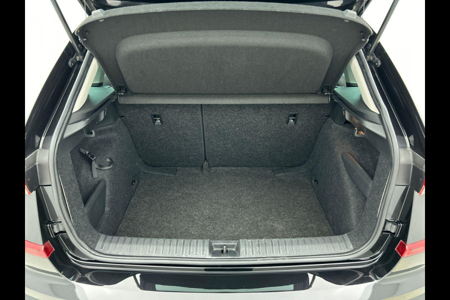 Škoda Kamiq 1.0 TSI Business Edition Automaat DSG Climate control | Cruise control | LED | Keyless | Achteruitrijcamera | Parkeersensoren | Apple Carplay/ Android Auto | Radio