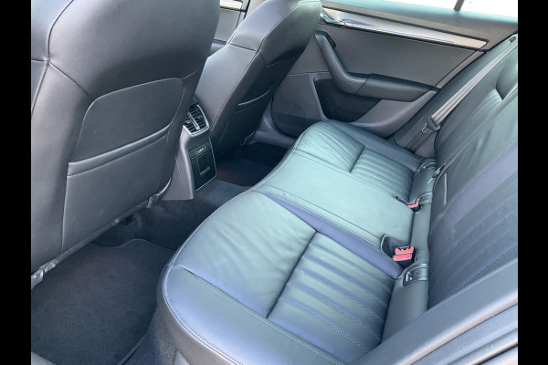 Škoda Octavia Combi 1.5 TSI Au7 Leer Panodak Trekhaak Stoelverw. Carplay Greentech Business Edition Plus