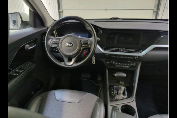 Kia Niro 1.6 GDi Hybrid ExecutiveLine / Schuifdak / Trekhaak / Navigatie / Airco-ecc./ 1/2Leder / Radio multimedia / Apk 10-2027