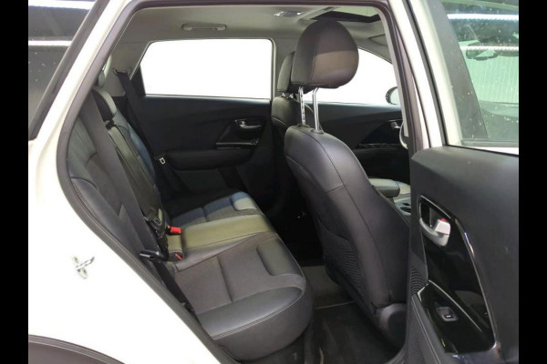 Kia Niro 1.6 GDi Hybrid ExecutiveLine / Schuifdak / Trekhaak / Navigatie / Airco-ecc./ 1/2Leder / Radio multimedia / Apk 10-2027