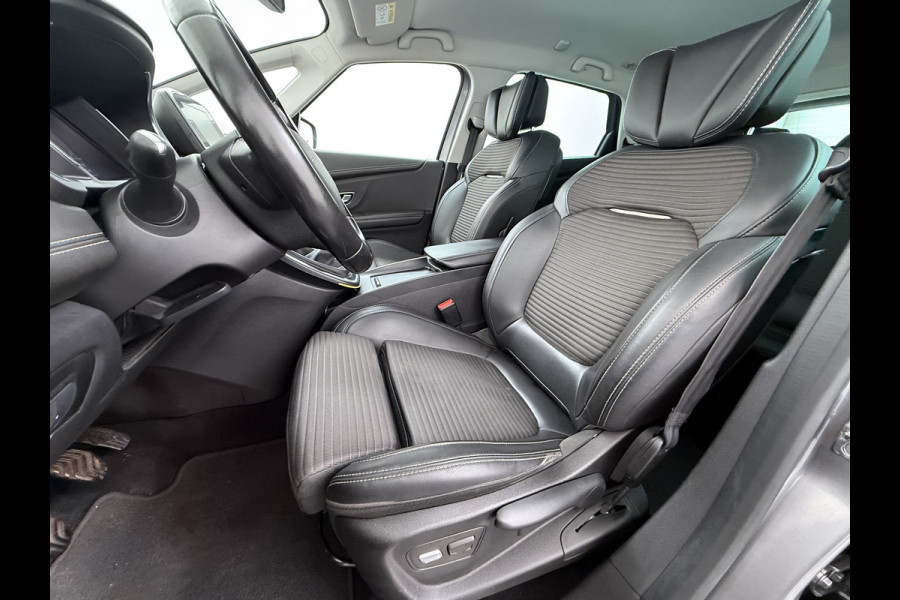 Renault Scénic 1.3TCe 141PK 3D-Navi Camera Lmv 20" Bose®-Sound Trekhaak Ecc Cruise Control Pdc Apple Carplay/Android Keyless Stoelverwarming+Massage Multi-Sense Led Regen-Lichtsensor Parkeer assistent Zeer complete Scenic, vanaf 2020 door ons onderhouden!