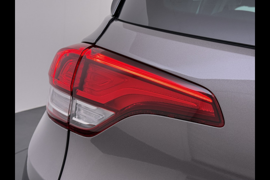 Renault Scénic 1.3TCe 141PK 3D-Navi Camera Lmv 20" Bose®-Sound Trekhaak Ecc Cruise Control Pdc Apple Carplay/Android Keyless Stoelverwarming+Massage Multi-Sense Led Regen-Lichtsensor Parkeer assistent Zeer complete Scenic, vanaf 2020 door ons onderhouden!