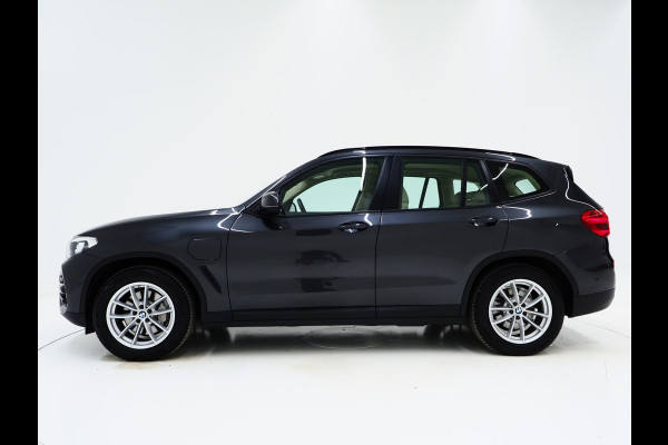 BMW X3 xDrive30e 292PK | Sportstoelen | Leder | Camera | Virtual | Stoelverwarming | DAB | Carplay