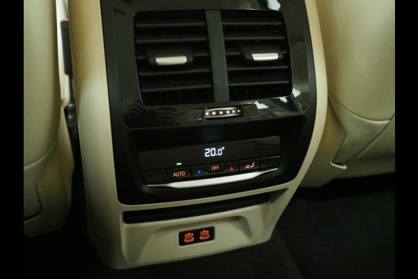 BMW X3 xDrive30e 292PK | Sportstoelen | Leder | Camera | Virtual | Stoelverwarming | DAB | Carplay