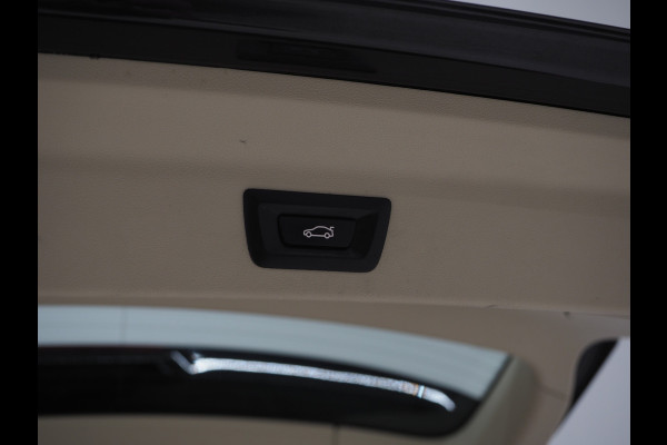 BMW X3 xDrive30e 292PK | Sportstoelen | Leder | Camera | Virtual | Stoelverwarming | DAB | Carplay