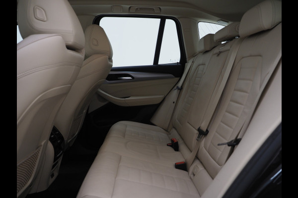 BMW X3 xDrive30e 292PK | Sportstoelen | Leder | Camera | Virtual | Stoelverwarming | DAB | Carplay