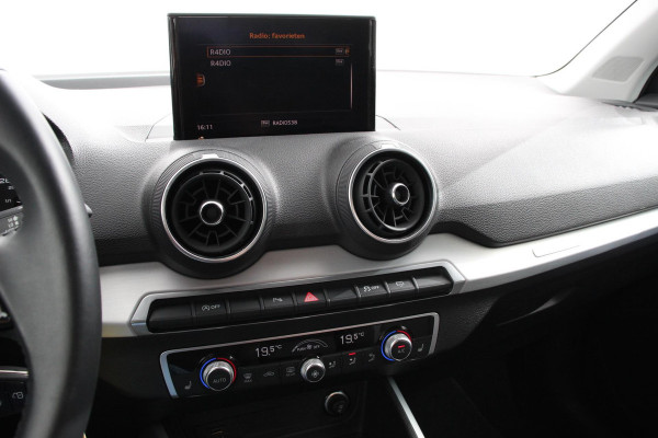 Audi Q2 35 TFSI 150pk Automaat Sport Prestige Plus Audi Q2 35 TFSI 150pk S-Tronic Sport Prestige Plus | Navigatie | Apple Carplay / Android Auto | Climate Control | Adaptive Cruise Control | Dab | Stoelverwarming | LMV 17"