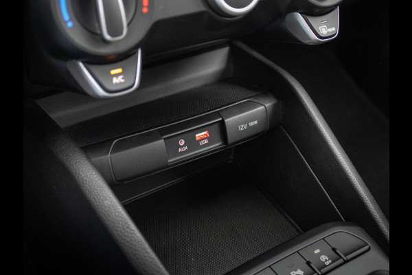 Kia Stonic 1.0 T-GDi DynamicLine | Navigatie | Achteruitrijcamera |