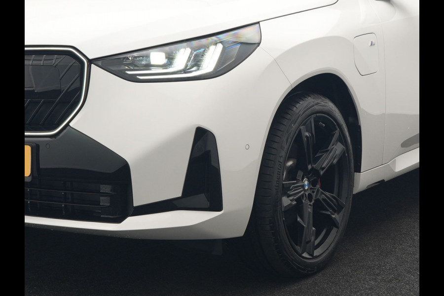 BMW X3 30e xDrive M Sport PRO Plug In Hybrid 299pk PHEV | Panodak | Trekhaak af Fabriek | Adaptive Cruise | 21"L.M | 360 Camera | Head Up | Harman Kardon | Lederen Sportstoelen Memory |  Widescreen |