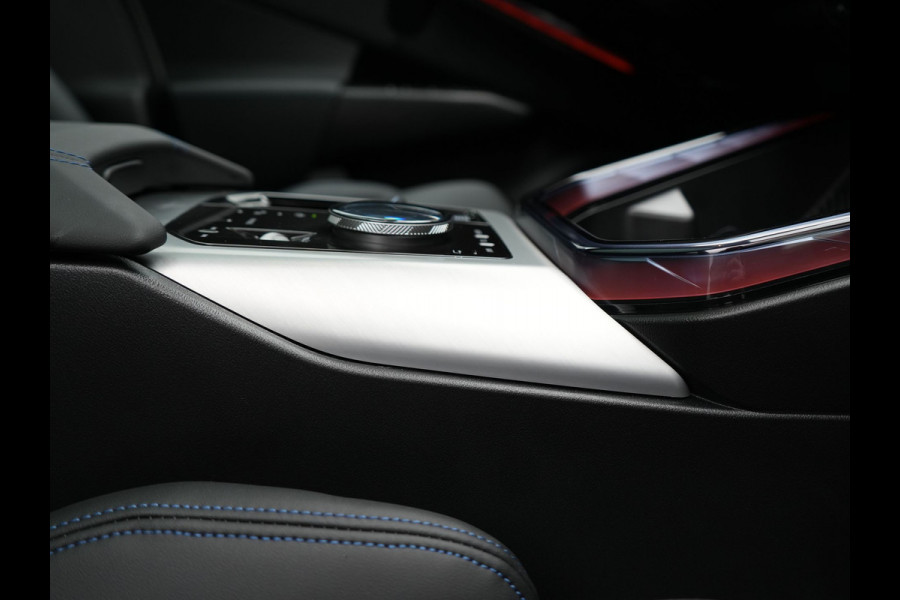 BMW X3 30e xDrive M Sport PRO Plug In Hybrid 299pk PHEV | Panodak | Trekhaak af Fabriek | Adaptive Cruise | 21"L.M | 360 Camera | Head Up | Harman Kardon | Lederen Sportstoelen Memory |  Widescreen |