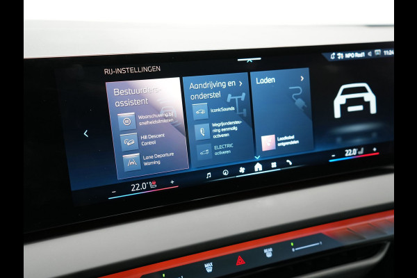 BMW X3 30e xDrive M Sport PRO Plug In Hybrid 299pk PHEV | Panodak | Trekhaak af Fabriek | Adaptive Cruise | 21"L.M | 360 Camera | Head Up | Harman Kardon | Lederen Sportstoelen Memory |  Widescreen |