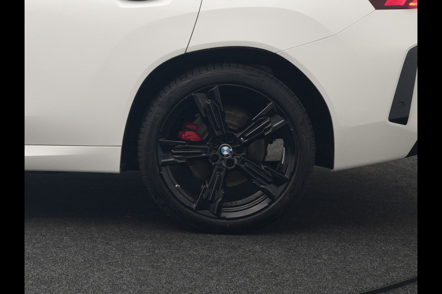 BMW X3 30e xDrive M Sport PRO Plug In Hybrid 299pk PHEV | Panodak | Trekhaak af Fabriek | Adaptive Cruise | 21"L.M | 360 Camera | Head Up | Harman Kardon | Lederen Sportstoelen Memory |  Widescreen |