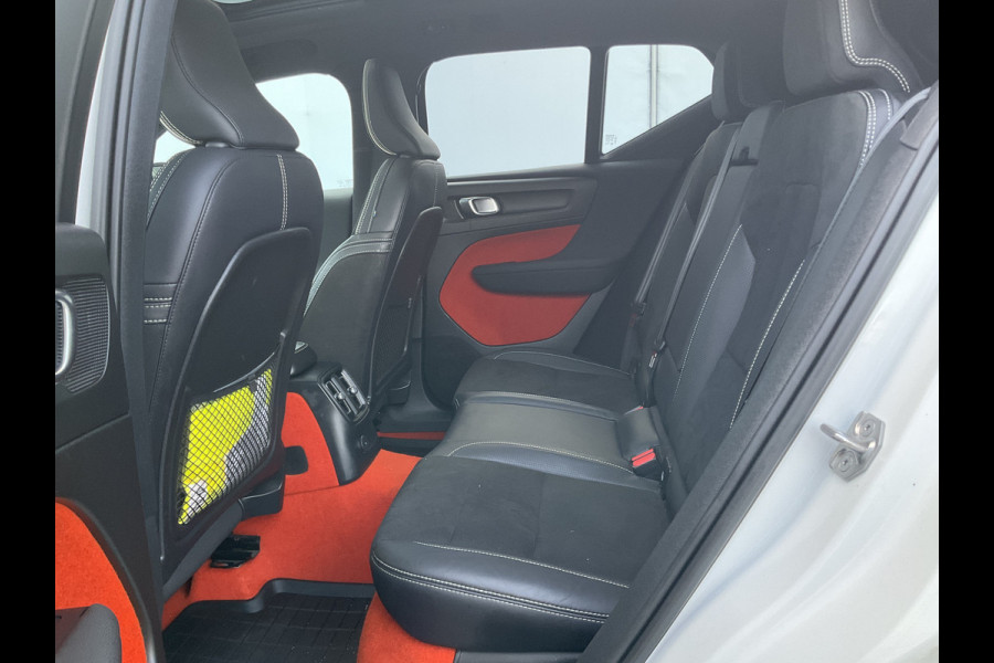 Volvo XC40 1.5 T5 262pk Recharge R-Design 360° HK Pano Trekhaak Stoel/Stuurverw. PHEV