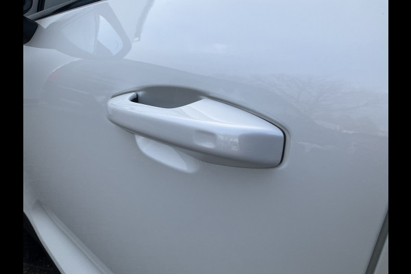 Volvo XC40 1.5 T5 262pk Recharge R-Design 360° HK Pano Trekhaak Stoel/Stuurverw. PHEV