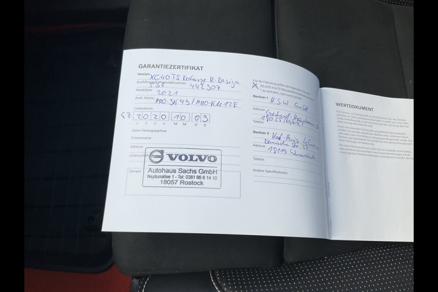 Volvo XC40 1.5 T5 262pk Recharge R-Design 360° HK Pano Trekhaak Stoel/Stuurverw. PHEV