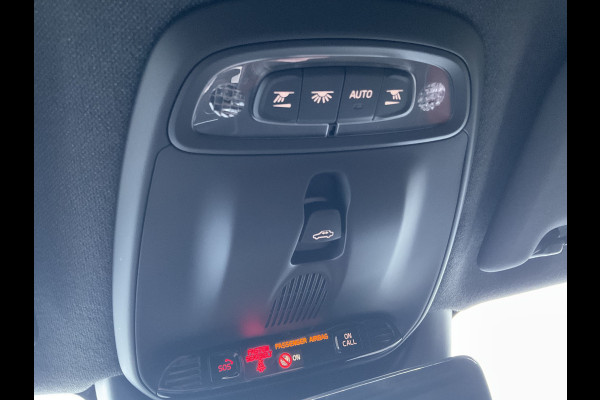 Volvo XC40 1.5 T5 262pk Recharge R-Design 360° HK Pano Trekhaak Stoel/Stuurverw. PHEV