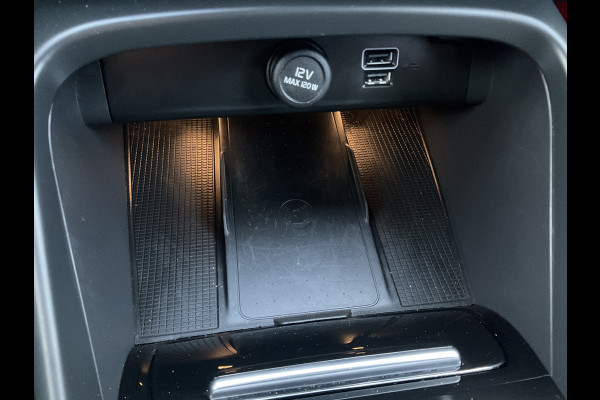 Volvo XC40 1.5 T5 262pk Recharge R-Design 360° HK Pano Trekhaak Stoel/Stuurverw. PHEV