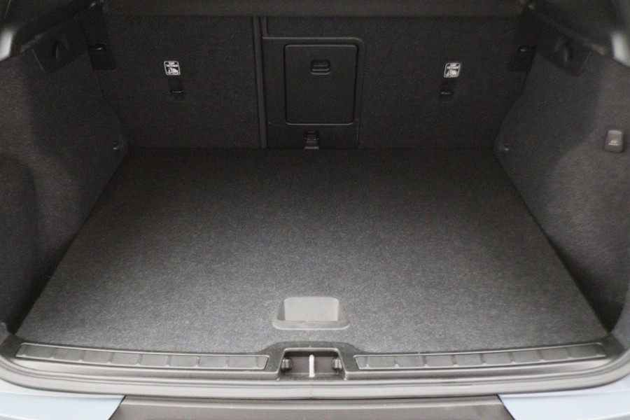 Volvo XC40 1.5 T4 Plug-in hybrid Core Bright Camera, Apple Carplay, Stuurverw., Keyless, Trekhaak