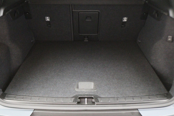 Volvo XC40 1.5 T4 Plug-in hybrid Core Bright Camera, Apple Carplay, Stuurverw., Keyless, Trekhaak