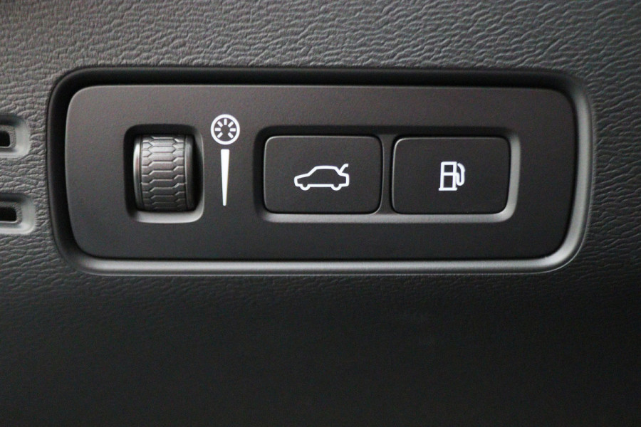 Volvo XC40 1.5 T4 Plug-in hybrid Core Bright Camera, Apple Carplay, Stuurverw., Keyless, Trekhaak