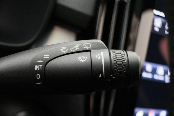 Volvo XC40 1.5 T4 Plug-in hybrid Core Bright Camera, Apple Carplay, Stuurverw., Keyless, Trekhaak