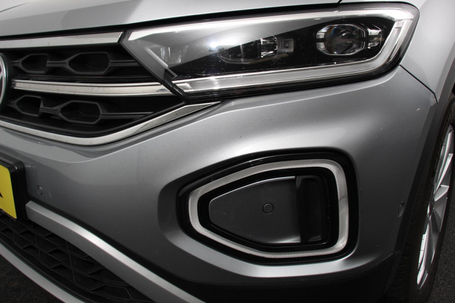 Volkswagen T-Roc 1.5 TSI 150pk DSG Style | Navigatie | Apple Carplay/Android Auto | Parkeersensoren | Camera | Adaptive Cruise Control | Digitale cockpit | Park Assist | Stoel- en stuurverwarming | Elektrische achterklep | LED-koplampen