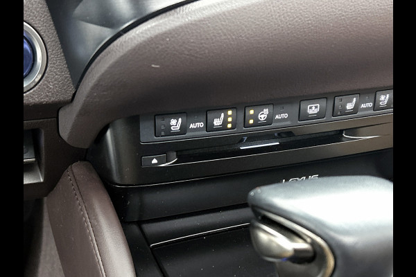 Lexus ES 300h President Line(Perfect onderH, Panorama, Stoel VerW+ Koeling, StuurV, Camera, PDC, Etc)