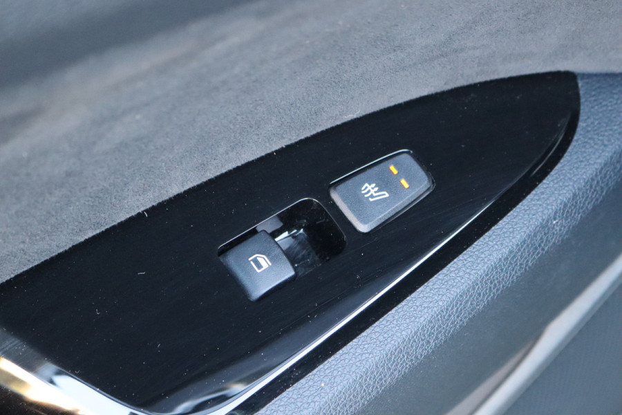 Kia Sportage 1.6 T-GDi Plug-in Hybrid AWD GT-Line 7Jr.-garantie/Pano-dak/Trekhaak/Winter-pack/360-Camera