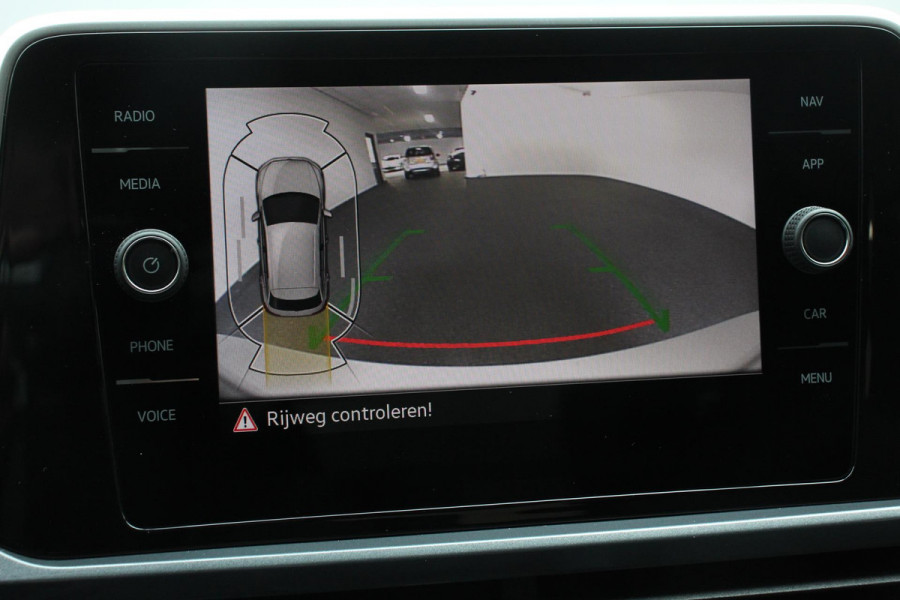 Volkswagen T-Roc 1.5 TSI 150pk DSG Style | Navigatie | Apple Carplay/Android Auto | Parkeersensoren | Camera | Adaptive Cruise Control | Digitale cockpit | Park Assist | Stoel- en stuurverwarming | Elektrische achterklep | LED-koplampen