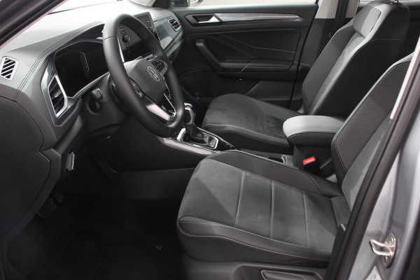 Volkswagen T-Roc 1.5 TSI 150pk DSG Style | Navigatie | Apple Carplay/Android Auto | Parkeersensoren | Camera | Adaptive Cruise Control | Digitale cockpit | Park Assist | Stoel- en stuurverwarming | Elektrische achterklep | LED-koplampen