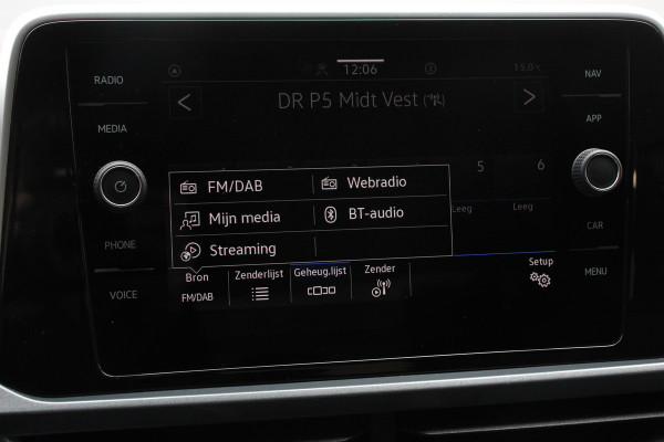 Volkswagen T-Roc 1.5 TSI 150pk DSG Style | Navigatie | Apple Carplay/Android Auto | Parkeersensoren | Camera | Adaptive Cruise Control | Digitale cockpit | Park Assist | Stoel- en stuurverwarming | Elektrische achterklep | LED-koplampen