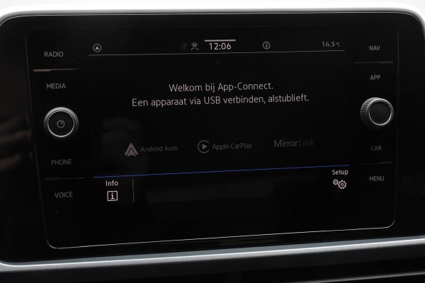 Volkswagen T-Roc 1.5 TSI 150pk DSG Style | Navigatie | Apple Carplay/Android Auto | Parkeersensoren | Camera | Adaptive Cruise Control | Digitale cockpit | Park Assist | Stoel- en stuurverwarming | Elektrische achterklep | LED-koplampen
