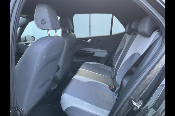 Volkswagen ID.3 First Plus 58 kWh Stoel.Stuuverw. Adapt.Cruise DAB