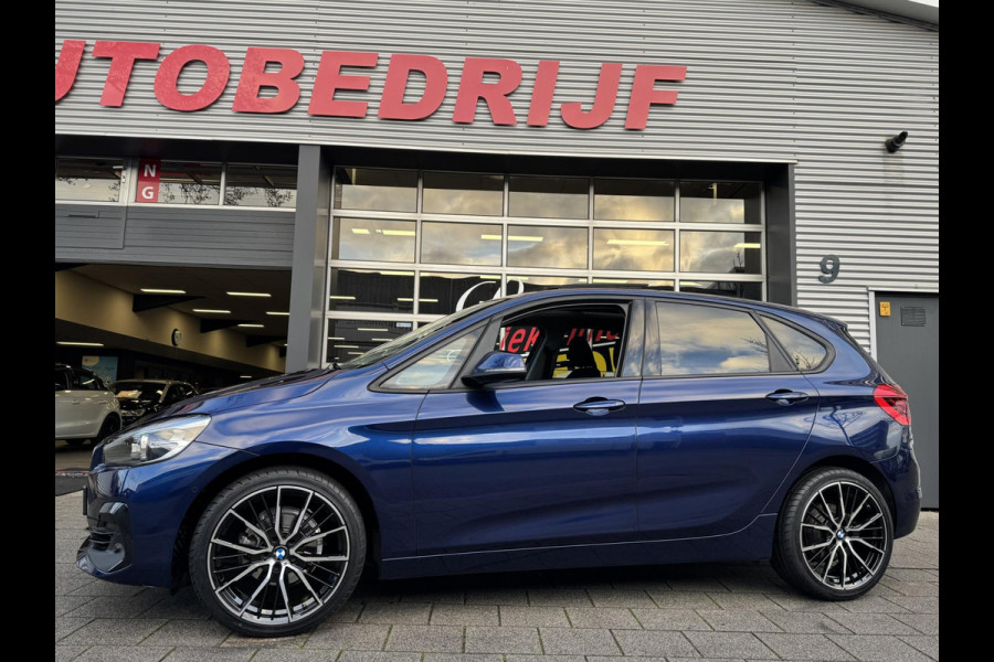 BMW 2 Serie Active Tourer 216i Advantage - Panorama dak I Navigatie I Airco I PDC /Achteruitrij camera I Sport velgen I Dealer ond