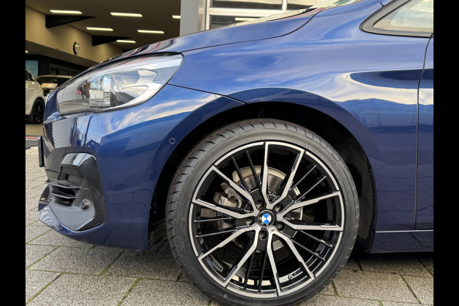BMW 2 Serie Active Tourer 216i Advantage - Panorama dak I Navigatie I Airco I PDC /Achteruitrij camera I Sport velgen I Dealer ond