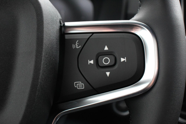 Volvo XC40 1.5 T5 Plug-in hybrid Ultimate Dark PHEV | Electrisch Glazen Panorama dak | Navigatie | Dab | Led | Adaptive Cruise Control | Camera | Parkeer sensoren