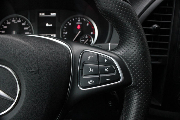 Mercedes-Benz Vito 136PK LANG JB- EDITION FULL BLACK / AMG / SPOILER / VERLAGINGSVEREN / NAVIGATIE / SIDE- BARS / FULL / NAVIGATIE