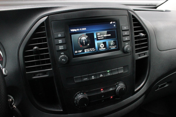 Mercedes-Benz Vito 136PK LANG JB- EDITION FULL BLACK / AMG / SPOILER / VERLAGINGSVEREN / NAVIGATIE / SIDE- BARS / FULL / NAVIGATIE