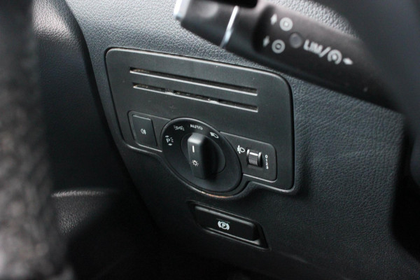 Mercedes-Benz Vito 136PK LANG JB- EDITION FULL BLACK / AMG / SPOILER / VERLAGINGSVEREN / NAVIGATIE / SIDE- BARS / FULL / NAVIGATIE