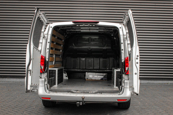Mercedes-Benz Vito 136PK LANG JB- EDITION FULL BLACK / AMG / SPOILER / VERLAGINGSVEREN / NAVIGATIE / SIDE- BARS / FULL / NAVIGATIE